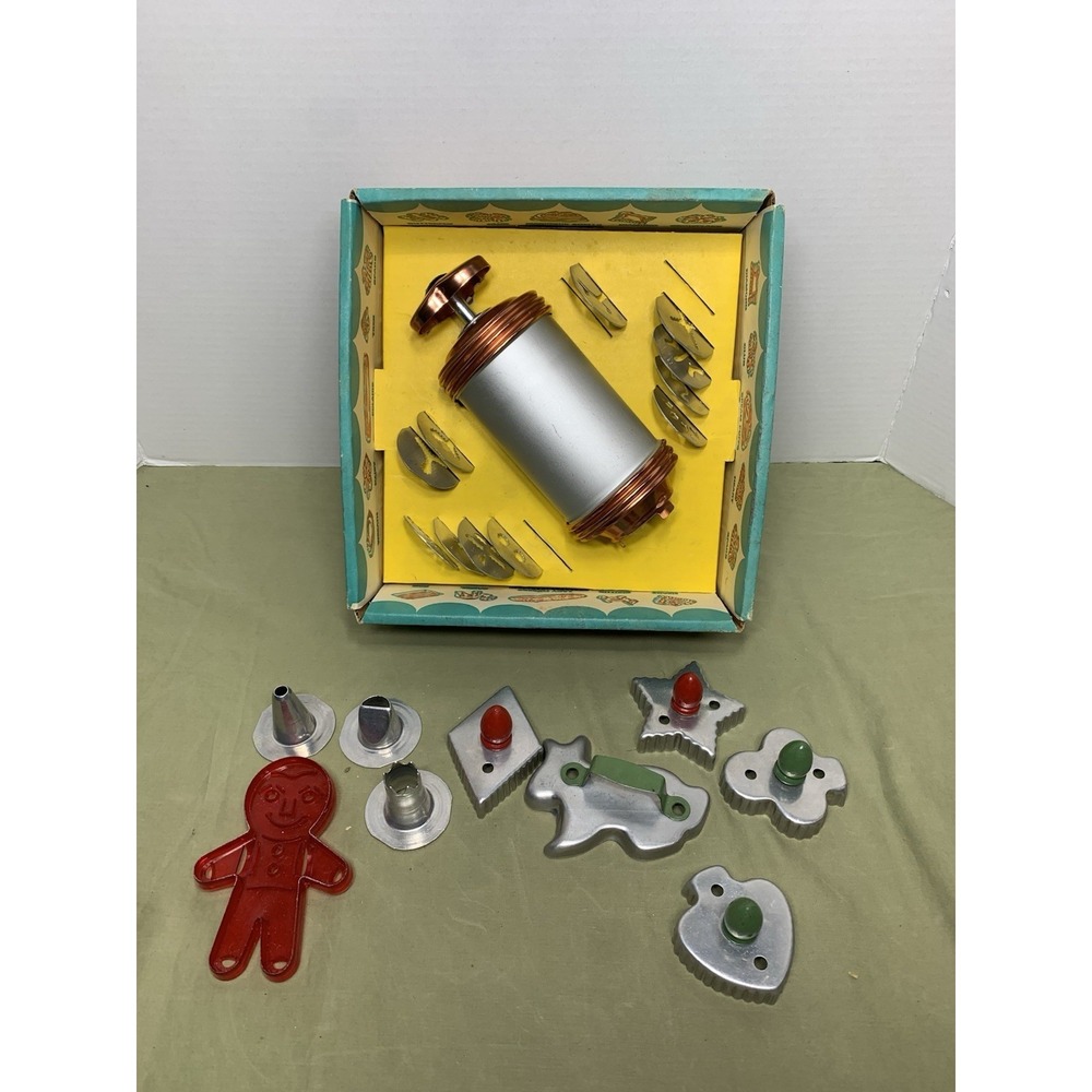 Vintage Mirro Cookie Pastry Cooky Press Aluminum 12 Discs 3 Pastry Tips N Extras